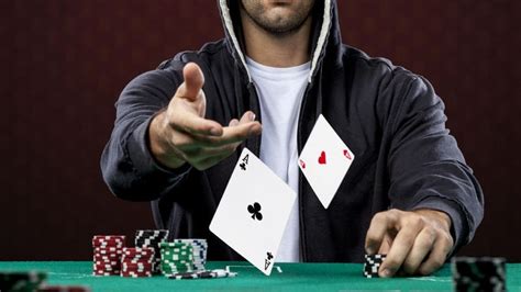 Poker inversa de seguros